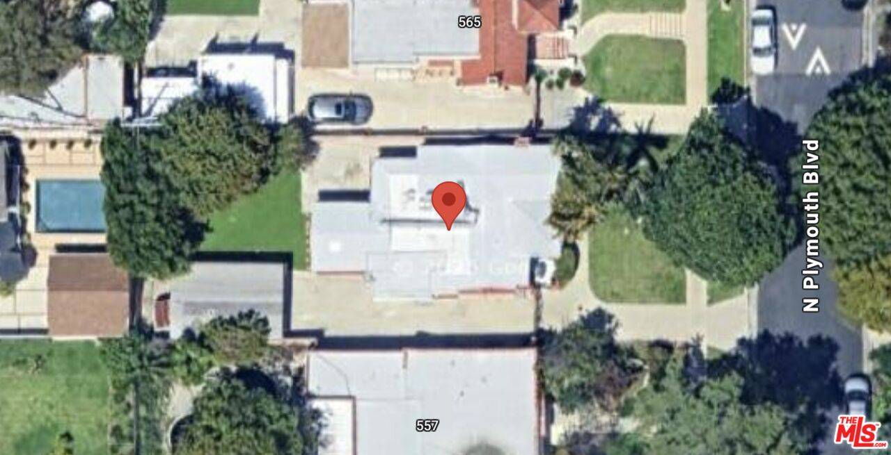 561  N Plymouth Blvd 3BR Mid Wilshire La