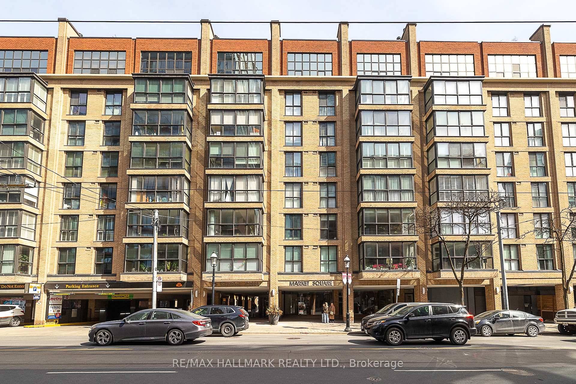Welcome to this spacious Market Square Condo, featuring open concept principal rooms ideal for both entertaining and everyday living.