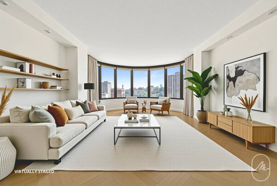 This bright, south facing 1 bedroom, 2 bathroom home offers stunning open city views, including the Empire State Building, from oversized windows that flood the space with natural light.