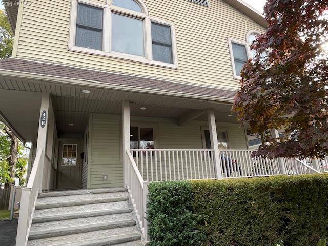 Large 3 Bedroom Duplex Apartment with Fenced Backyard.