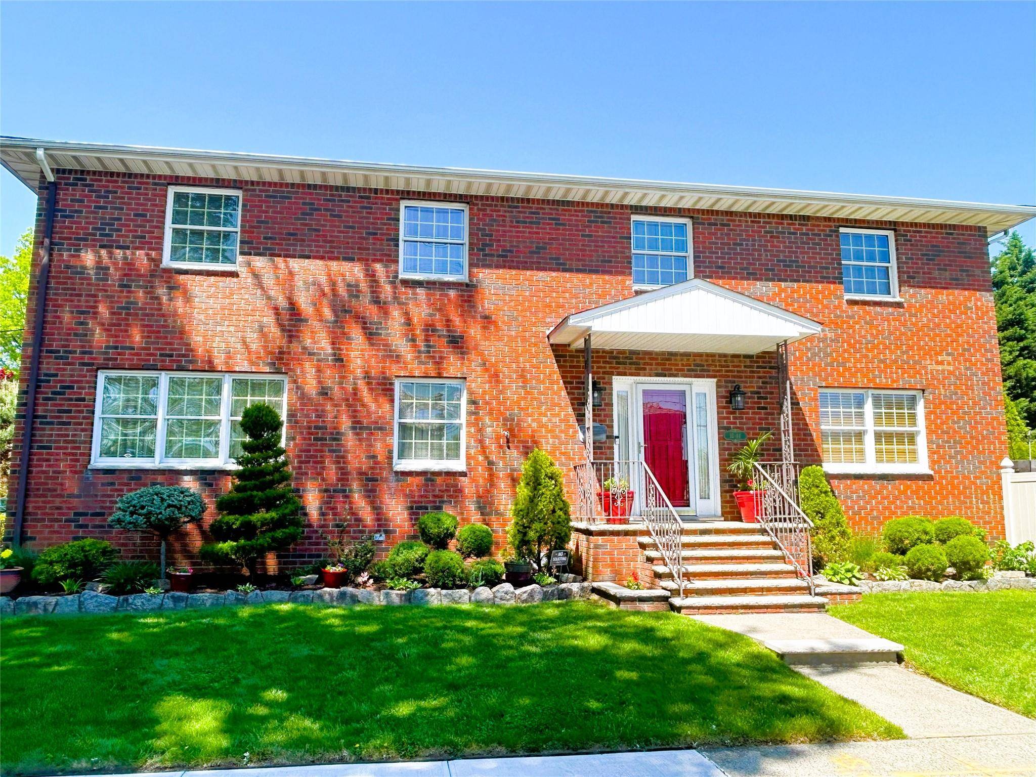 Discover the charm of this elegant 3 bedroom colonial home, nestled in the serene enclave of Beechhurst, within the prestigious Robinwood neighborhood.