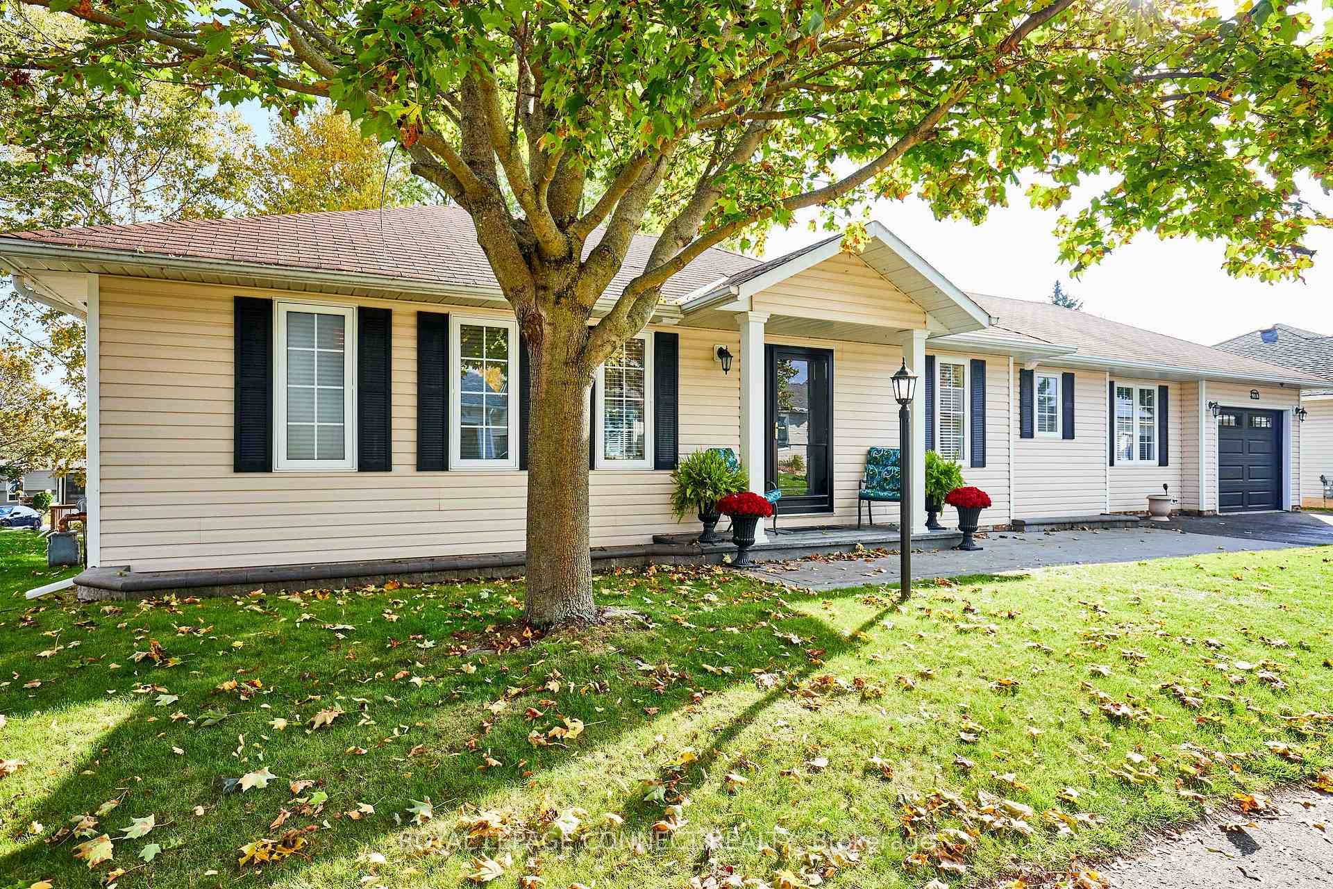 Your wait is over ! Discover this spacious bungalow with a fully finished basement and garage in the highly sought after Wilmot Creek adult Lifestyle Community on the shores of ...