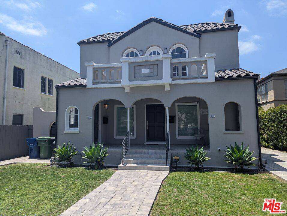 807  N Croft Ave 2BR Sunset Strip La
