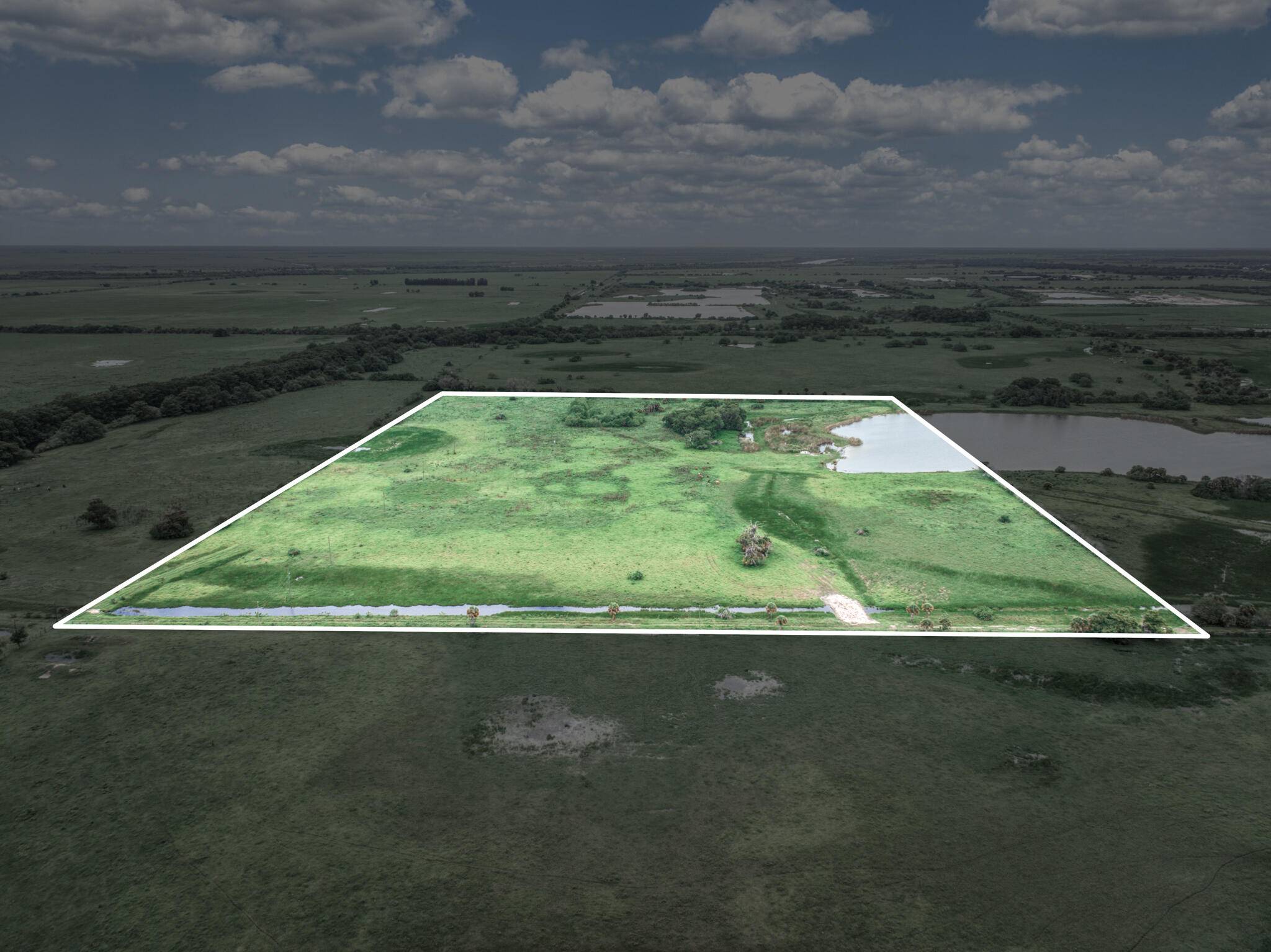 40 ACRES OF LAND WITH A LAKE.
