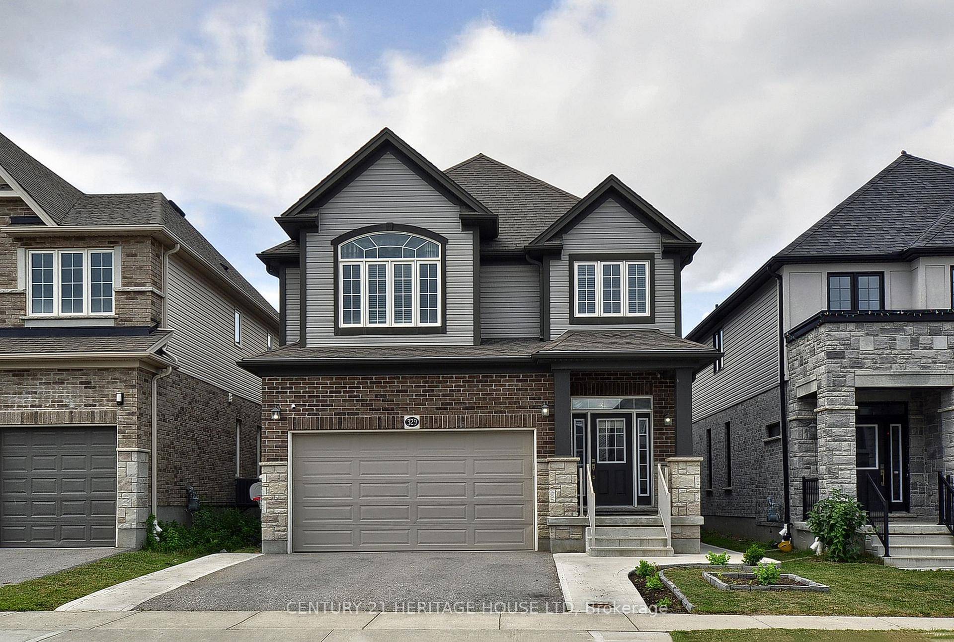 Welcome to this Stunning detached family home 5 2 Bedroom offering a perfect blend of comfort, style, and functionality.