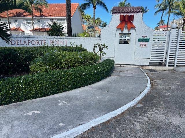 DELAPORTE POINT Condo New-Providence