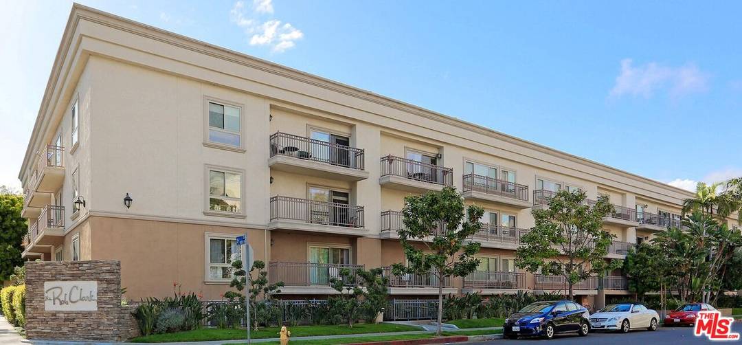 141  S Clark Dr 2BR Beverly Grove La