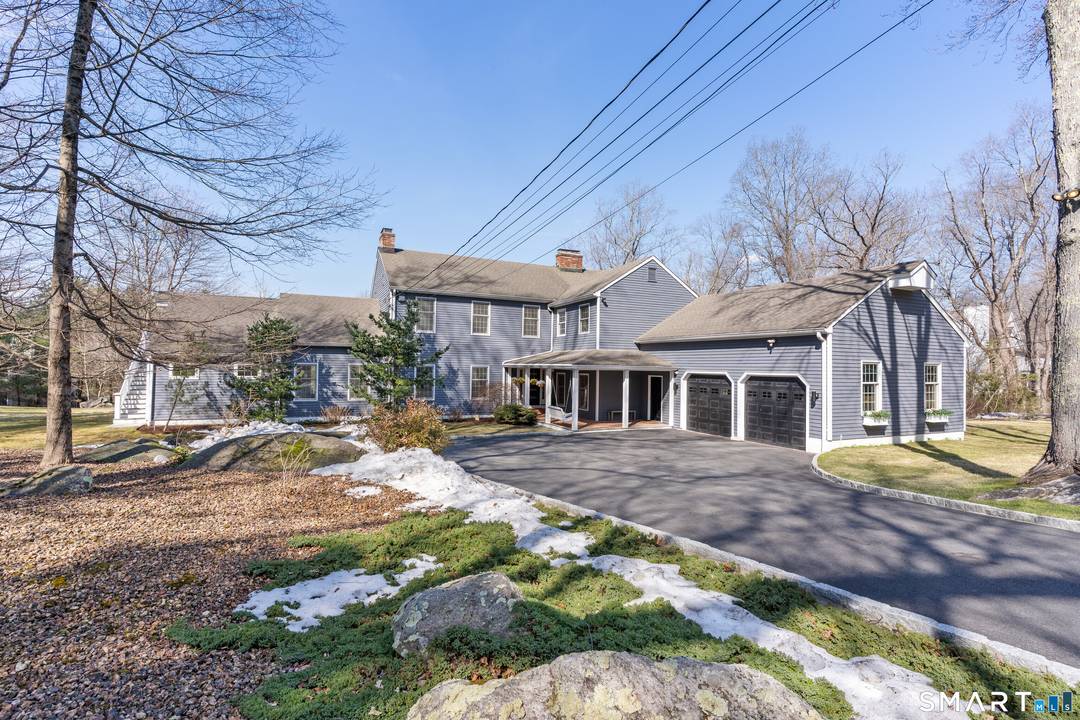 14 Windermere Lane Elegance and modern comfort converge in this comprehensively renovated 6 bedroom, 5.