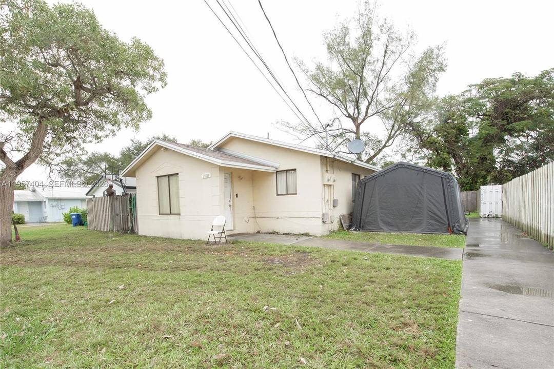 One story duplex in the desirable Cutler Bay Tenalla Ocean Farm subdivision an excellent multi family income opportunity !