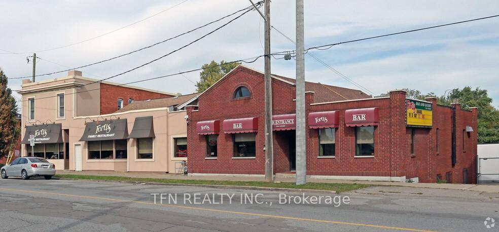 135 Queenston Street in St.