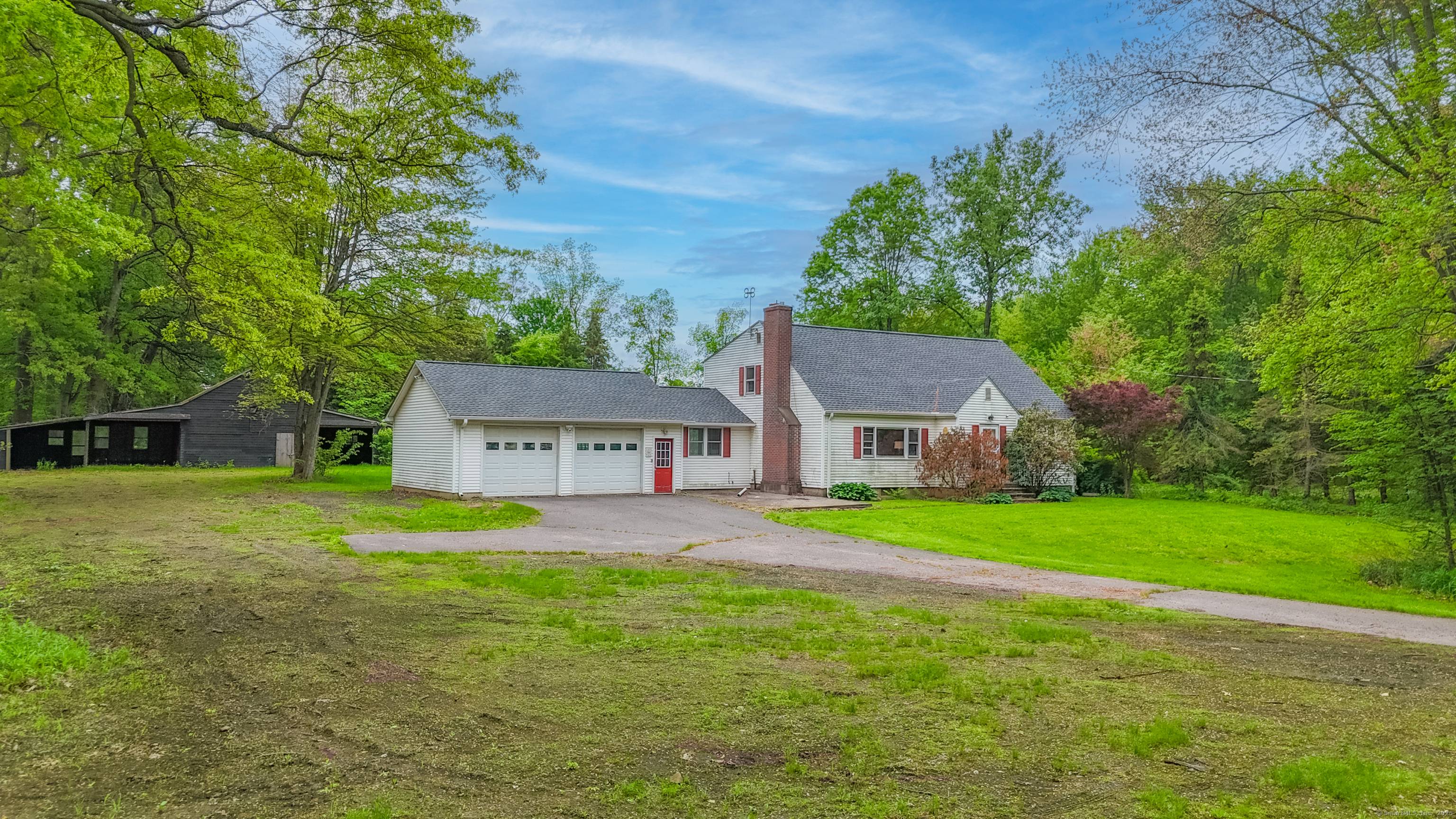 Live, Work, and Create at 46 Newberry Road, East Windsor, CT Welcome to 46 Newberry Road a truly rare and versatile property that combines spacious residential living with exceptional business ...