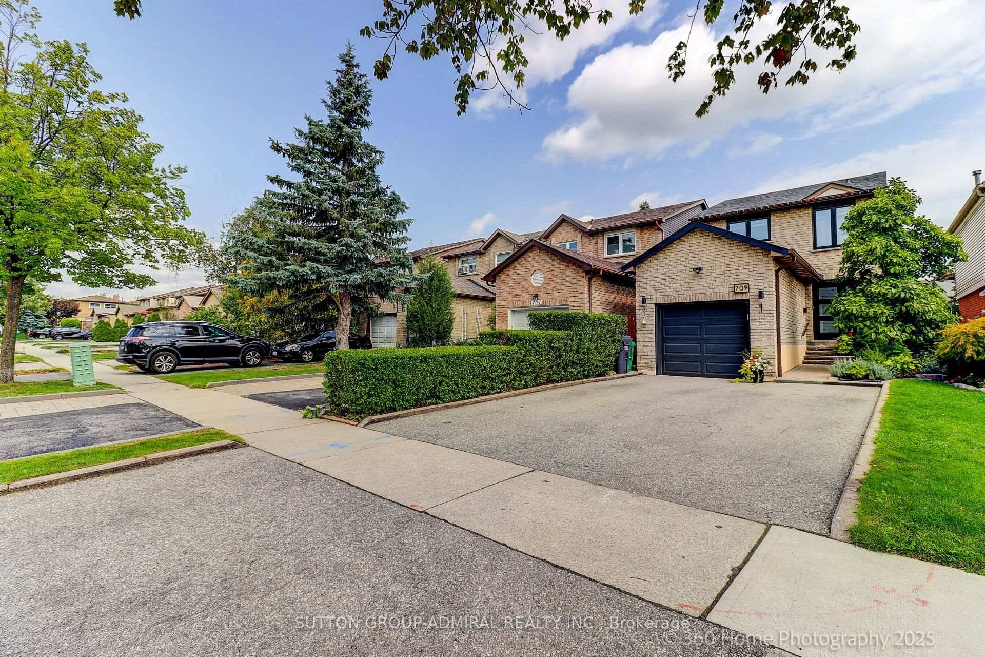Absolutely gorgeous family home in quiet neighborhood.