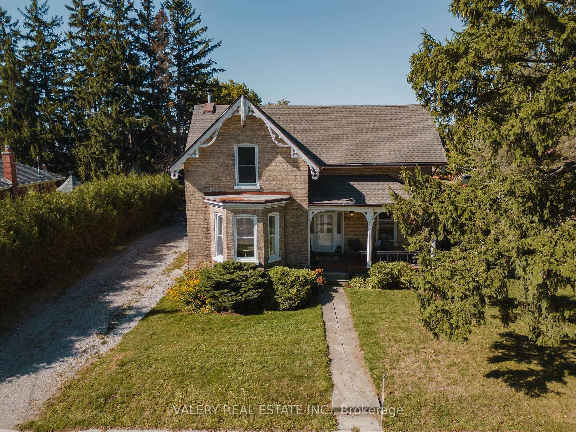 History dances with charm at 109 Huron St !