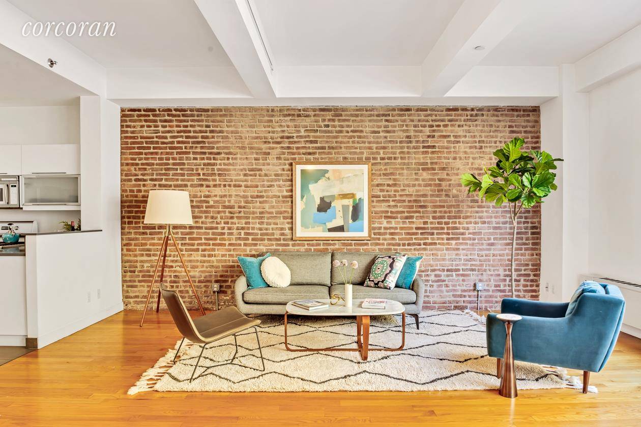 Step out from your privately controlled elevator and enter into this modern and sleek 2 bedroom, 2 bath Boerum Hill oasis.