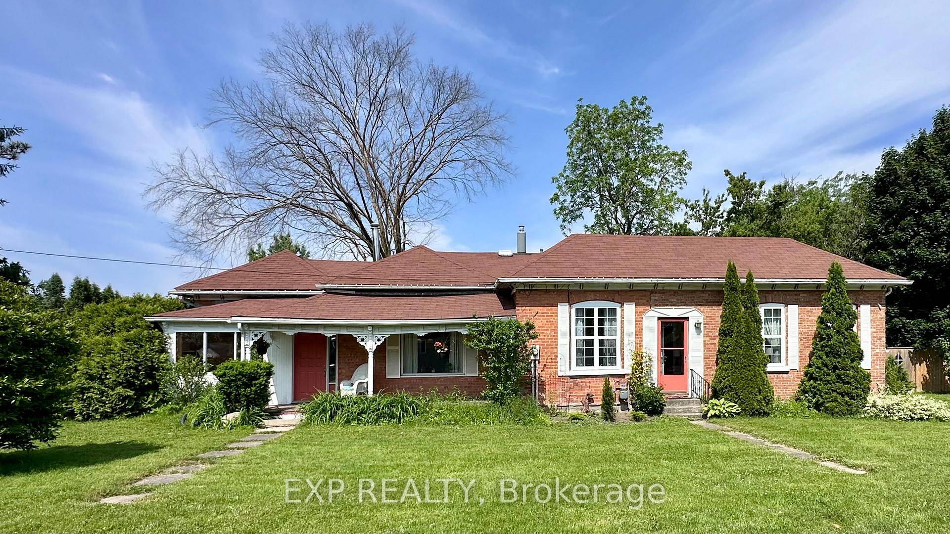 Beautifully Updated Century Home on a Double Lot in Thedford.