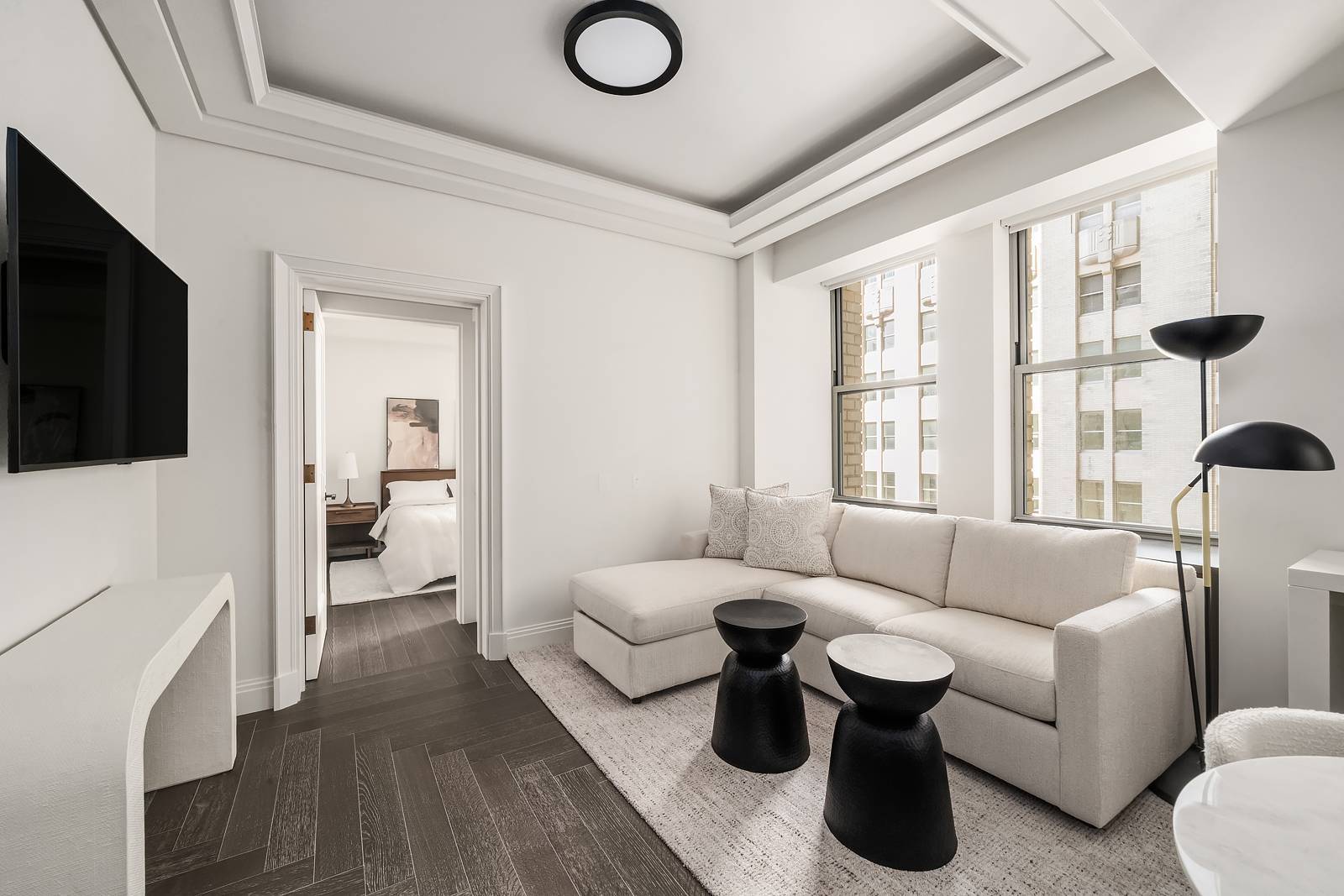 The Waldorf Astoria Residences in New York offer a rare opportunity to live in one of the city s most iconic landmarks, blending historic Art Deco grandeur with modern luxury.