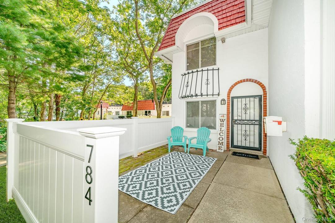 Welcome to Blue Ridge where resort style living meets everyday comfort !