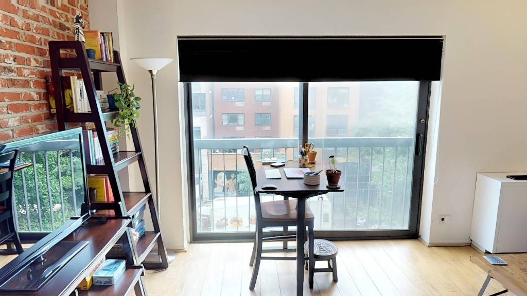 WELCOME HOME Open, airy, and incredibly charming on a tree lined street 1 bedroom TRIPLEX LOFT in Yorkville's Buckingham East condominium, featuring exposed brick walls, a lofted bedroom, and an ...