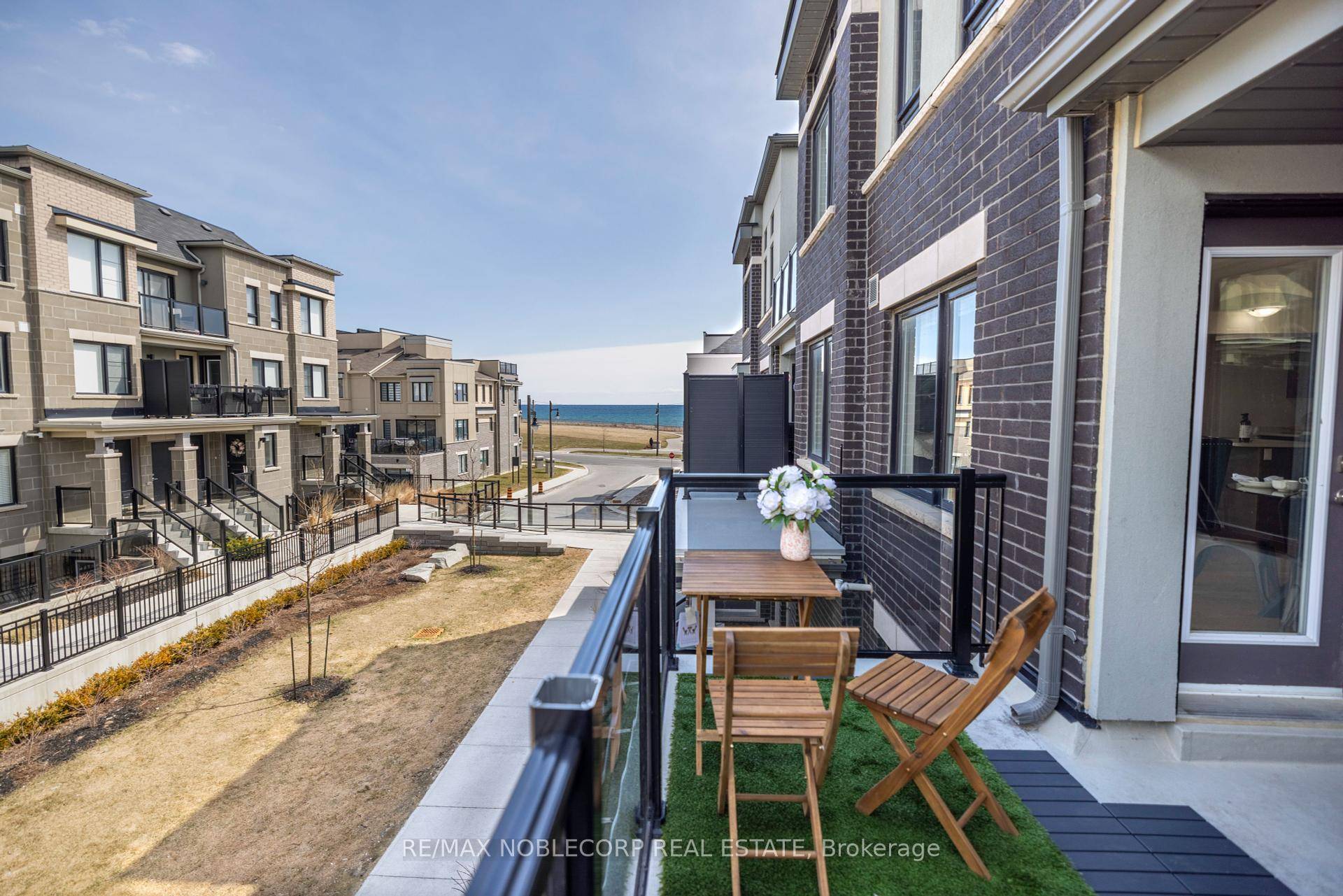 Lakeside Living at 19C Lookout Dr 2 Mins from the 401.