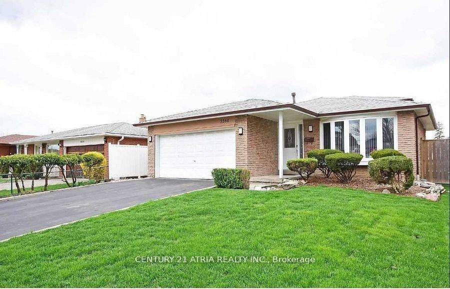 Completely Separate Basement Apartment in a Backsplit detached house, located in a Quiet neighborhood with easy access to parks, schools, bus stops, supermarkets and much more Own Laundry, Own Entrance, ...