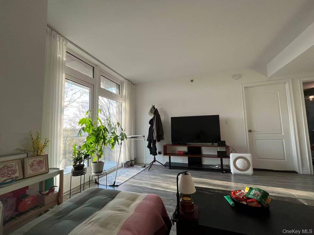 REGO PARK LUXURY CONDO. Spacious amp ; Modern open living areas, Full floor to ceiling windows facing south with great view and abundant natural light, Sunny Balcony, Video intercom doorbell ...
