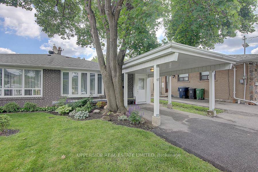 Welcome to a sought after Bayview Village property This updated and well kept semi won't disappoint ample amount of space and levels, fully finished basement apartment with a separate entrance ...