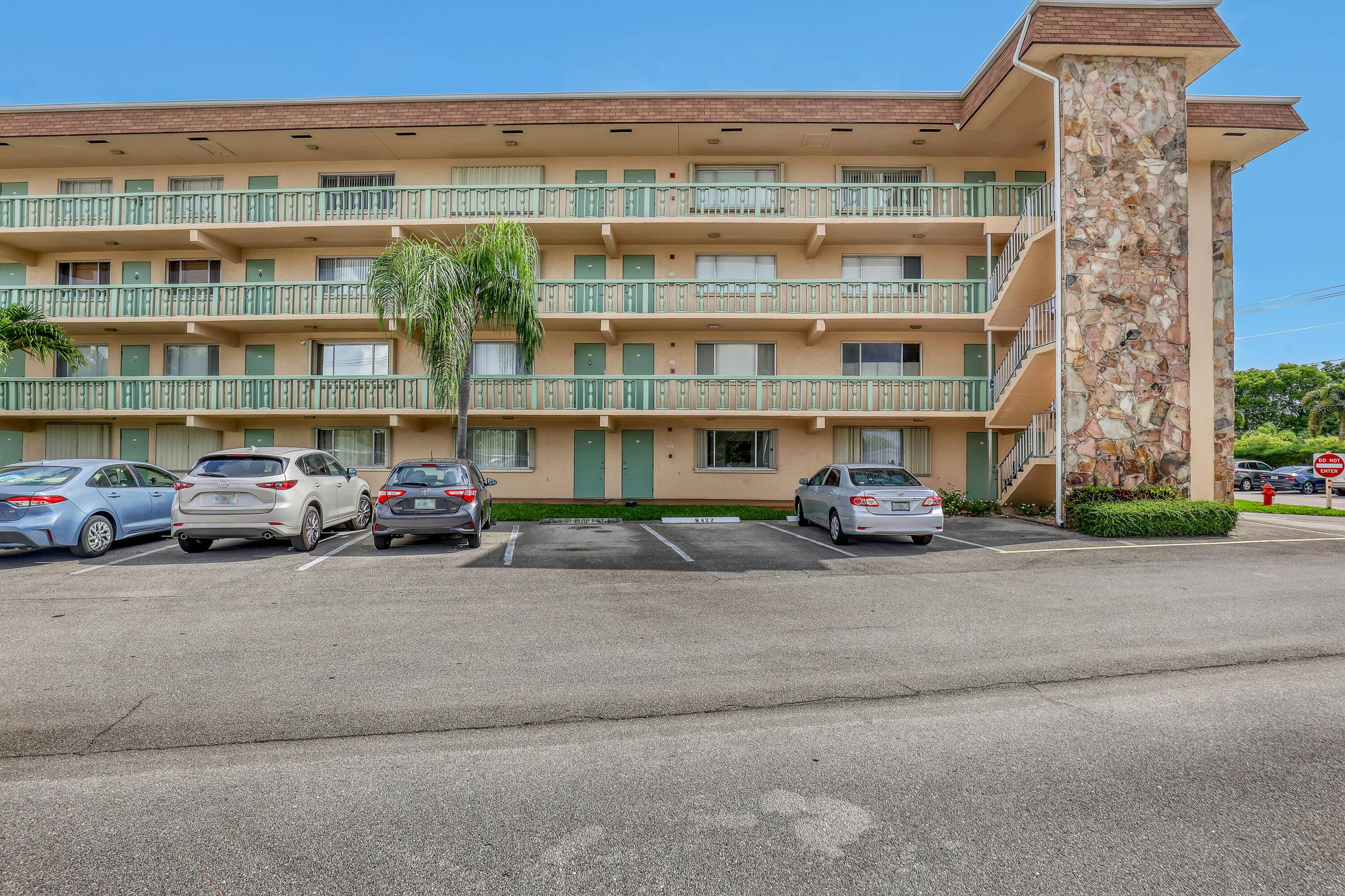Charming 1 Bedroom Retreat in the Heart of Palm Springs !