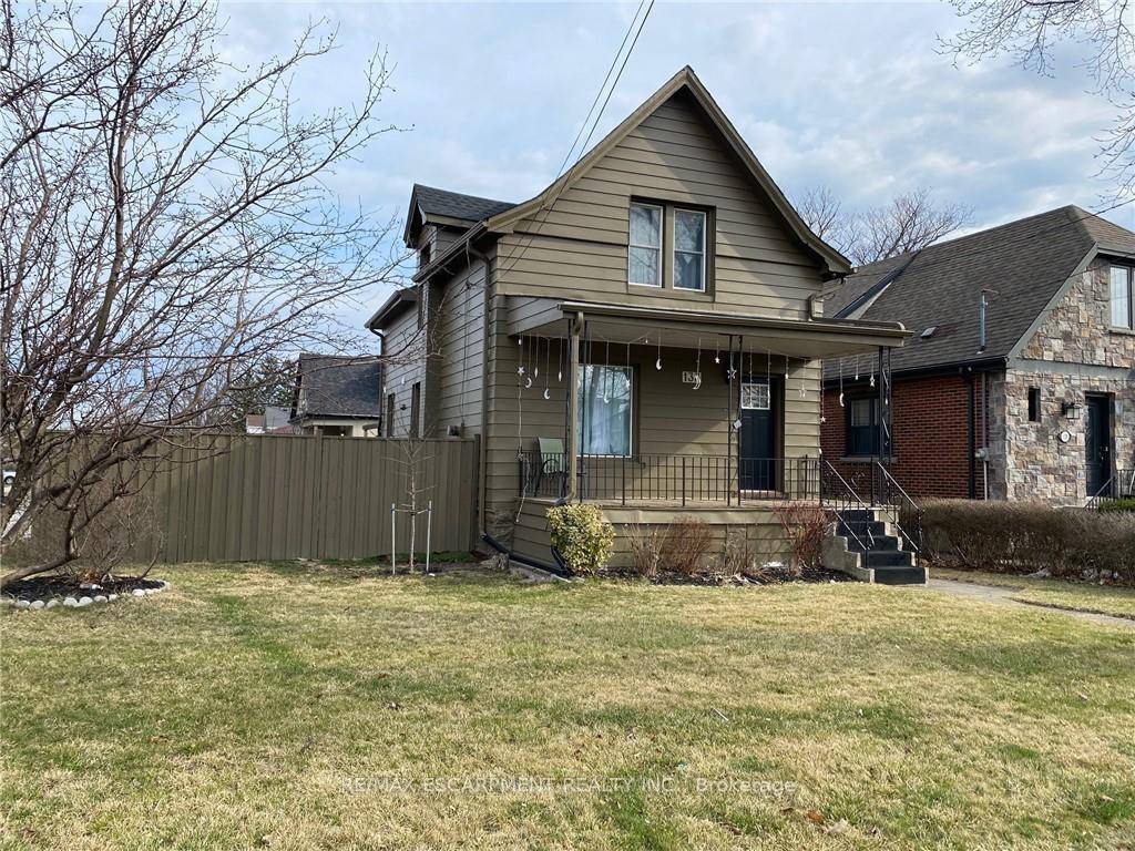 EXCELLENT TWO STOREY 3 2 BEDROOM HOME.