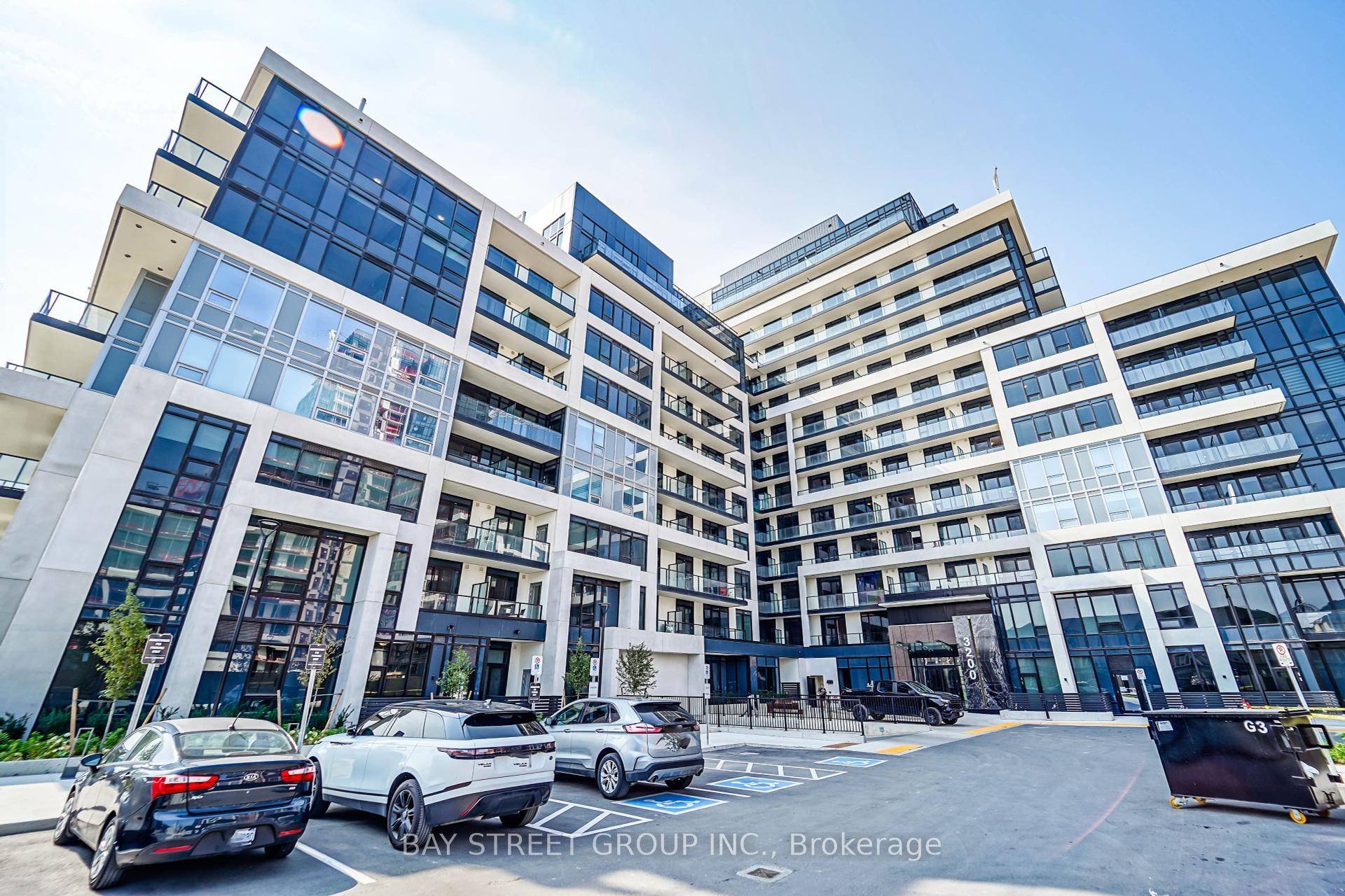 Spacious One Bedroom Condo In Prestigious Upper West Side Development.