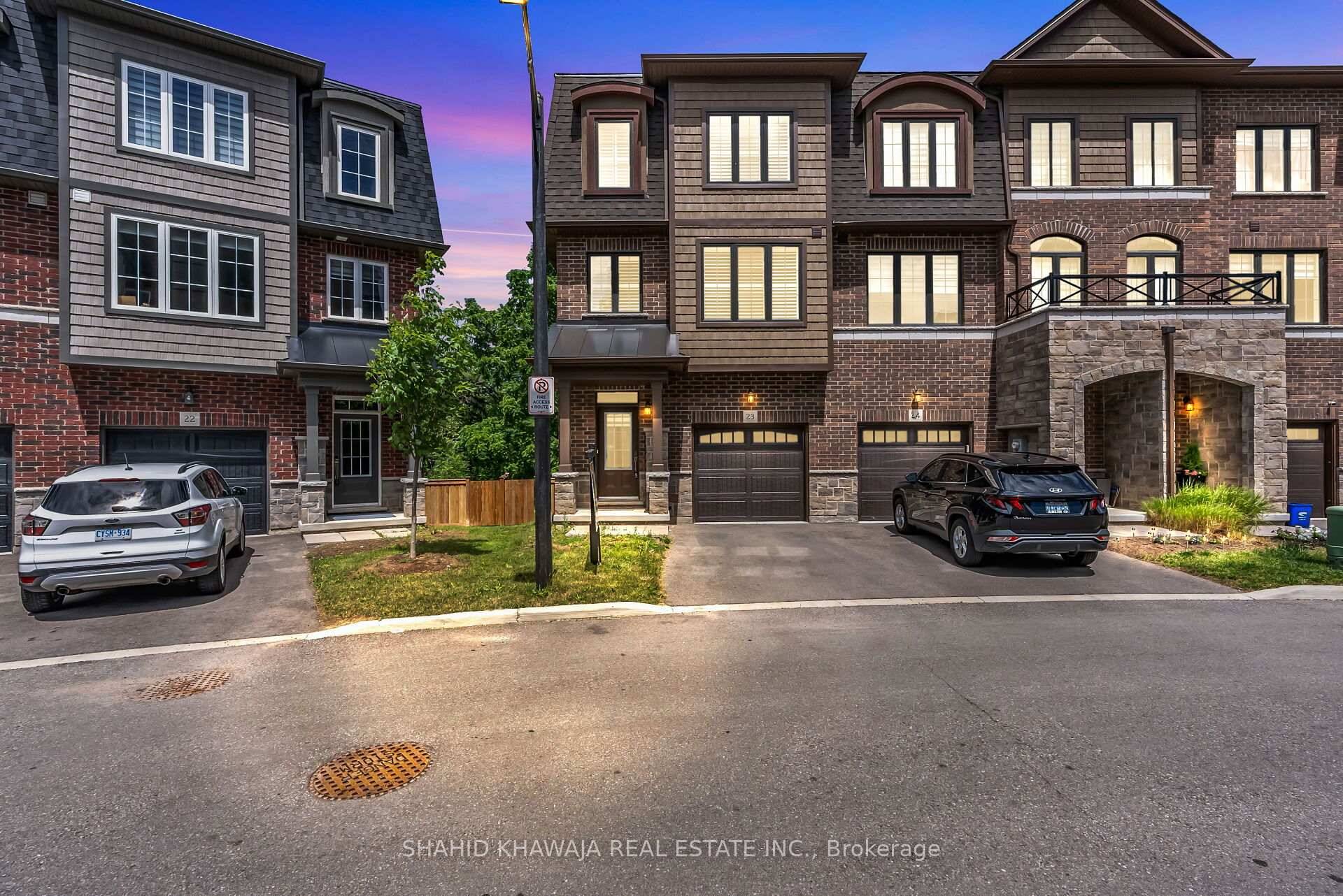 View Virtual Tour Rarely Offered !