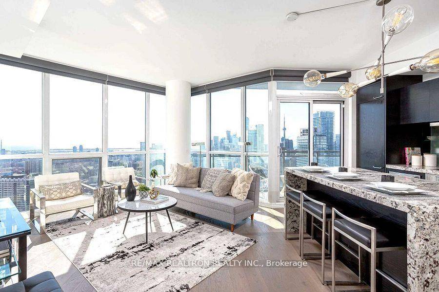 Sun filled Unit W A Breathtaking Million Dollar View Of The City's Skylines And Lake Ontario.