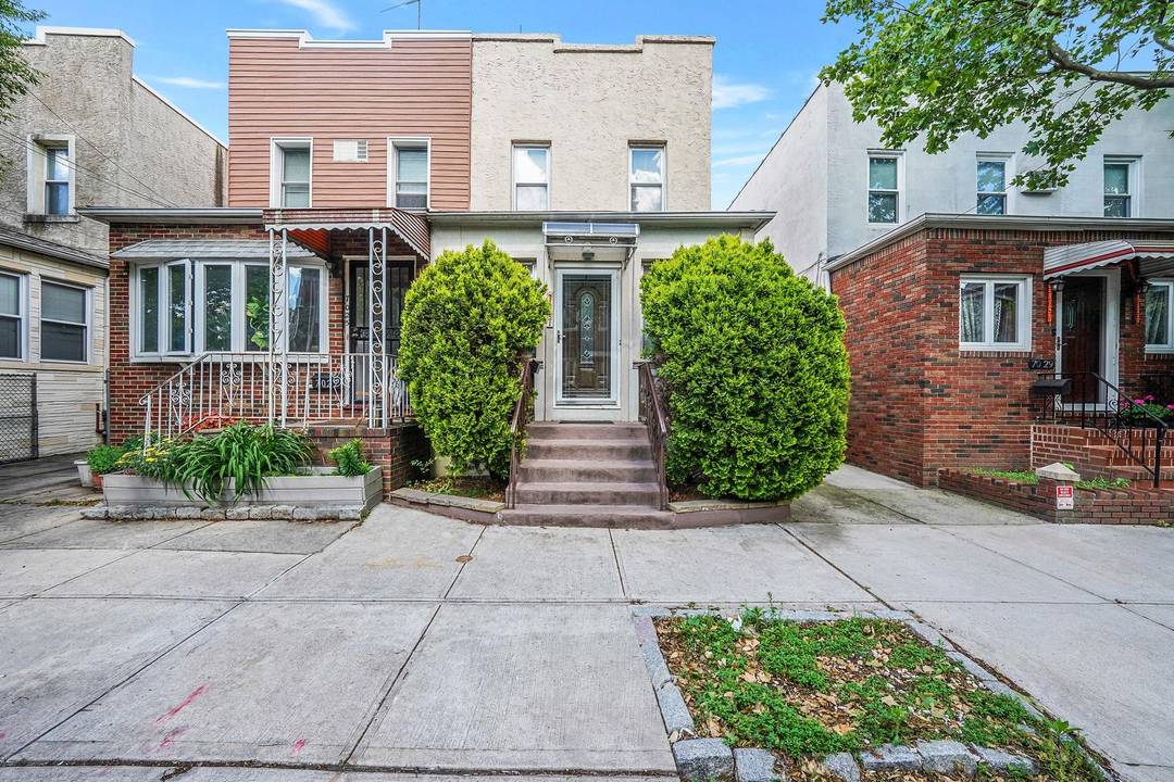 1 Family Home for Sale in the heart of Glendale.