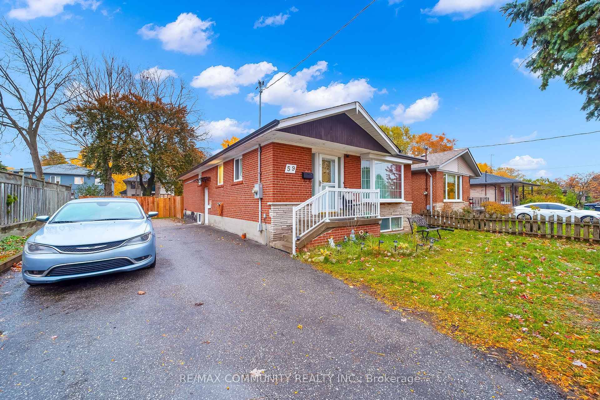 Bright amp ; Spacious 2 Bedroom Basement Apartment On Low Traffic Child Friendly Road W Separate Entrance.