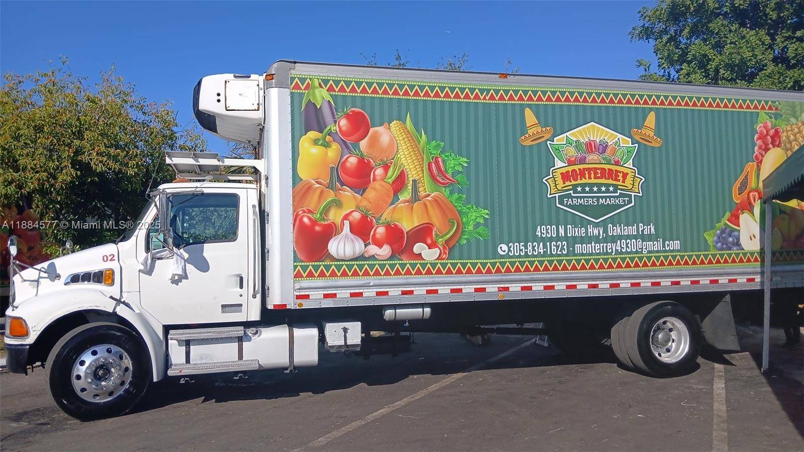 EXCELLENT INVESTMENT BUSINESS, FARMER MARKET THAT INCLUDES 5 TRUCKS, A SPACE FOR TACO CAR, VIA AMERICA FOR SENDING MONEY TO LATIN AMERICA AND CENTRAL AMERICA.