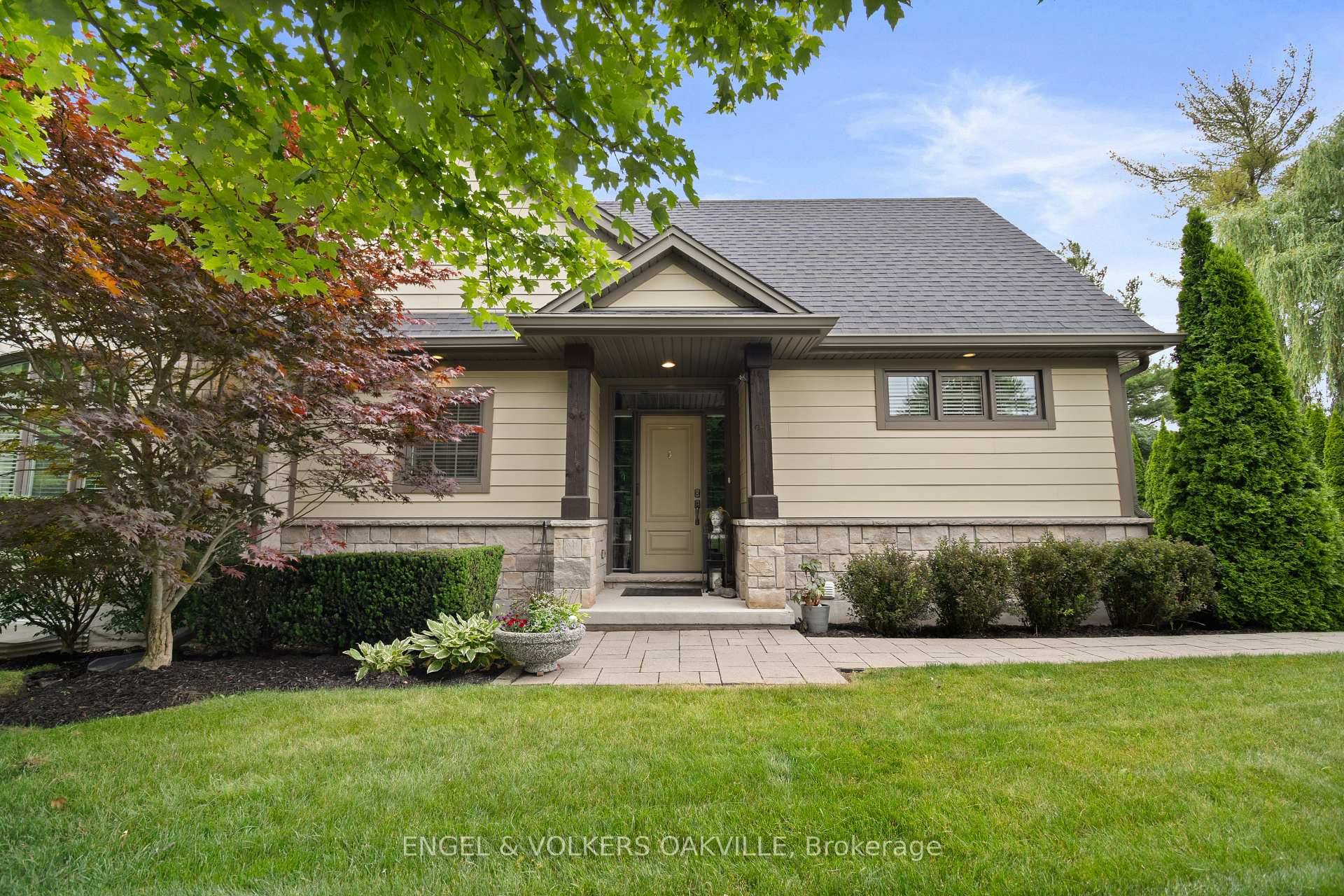 Immaculate Bungalow in the Heart of Wine Country St.