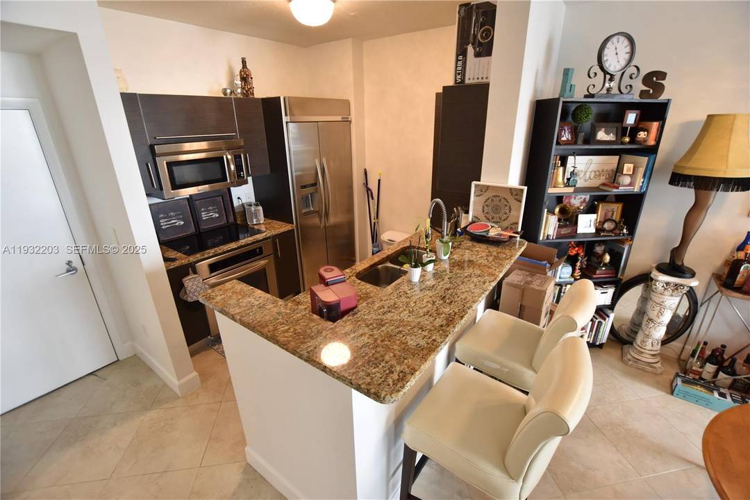 Perfect downtown location with high walkability !