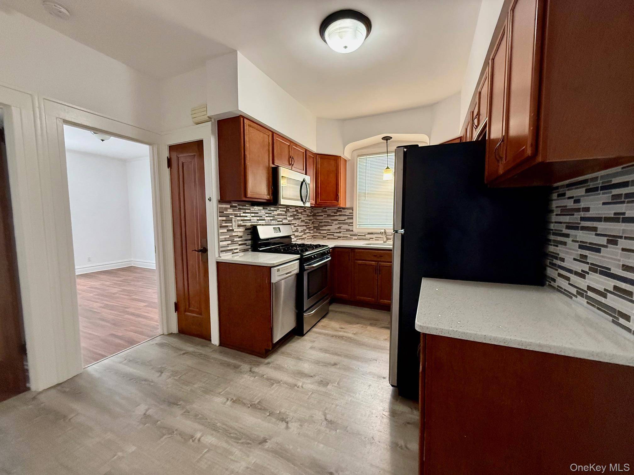 Renovated 3 bedroom apartment in the heart of Upper Glendale NY !