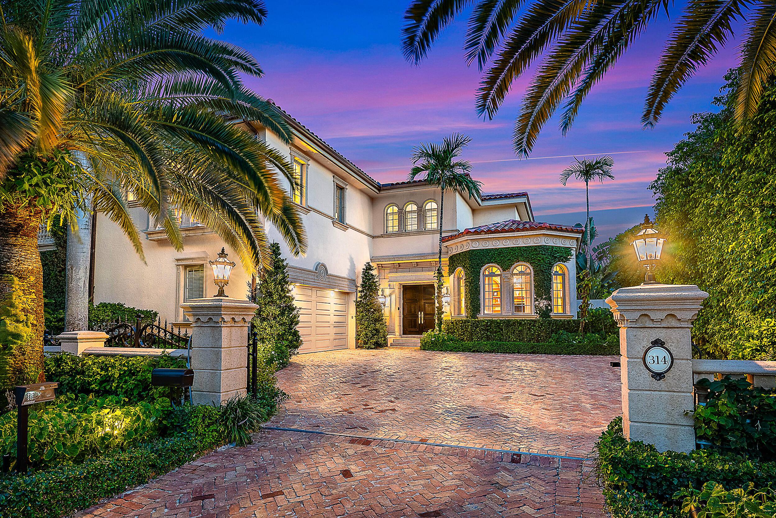 Perfectly situated just two blocks from the world renowned shopping and dining of Worth Avenue, this newly renovated see document section for upgrade list exquisite 4 bedroom, 4.