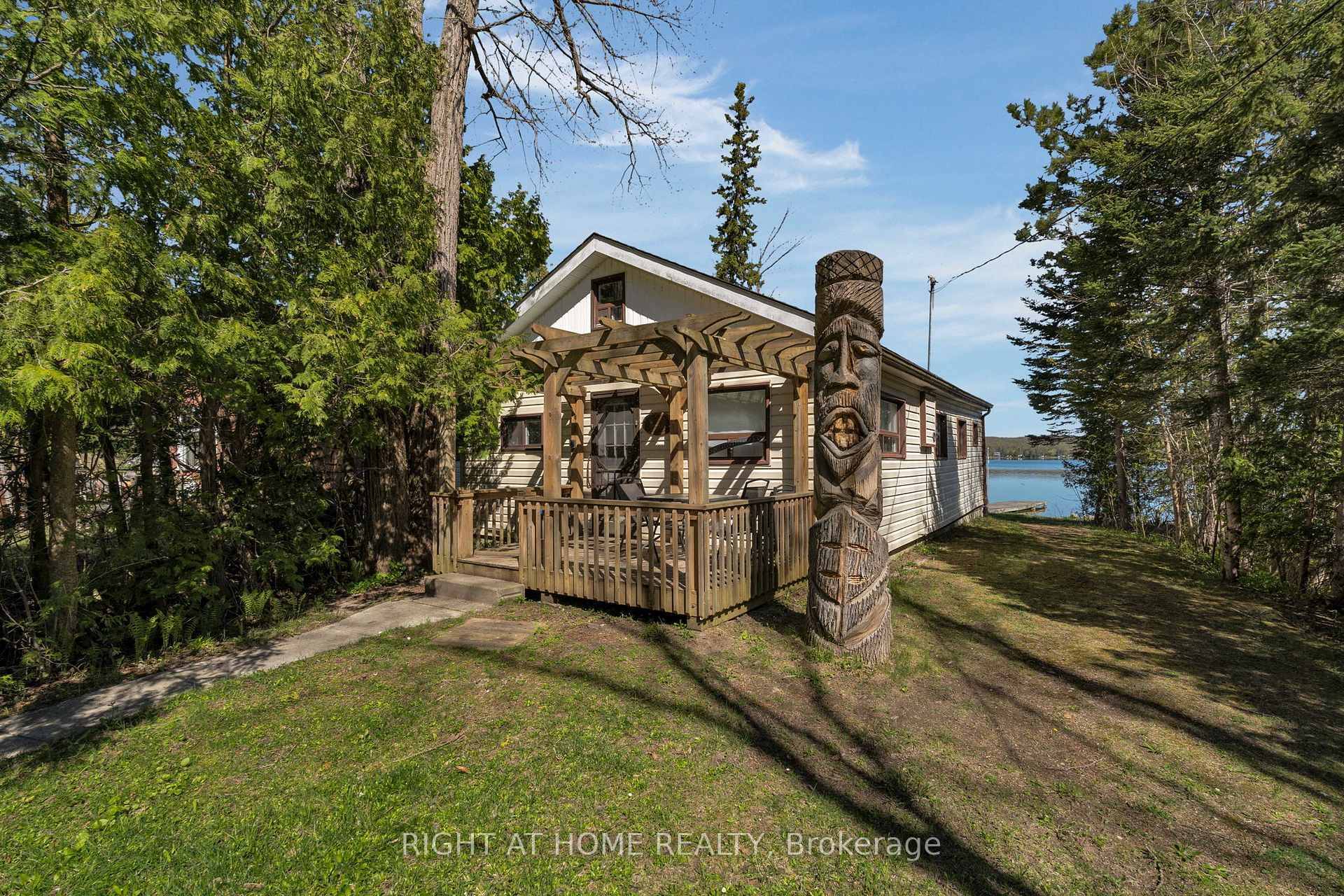 Your private weekend retreat awaits !