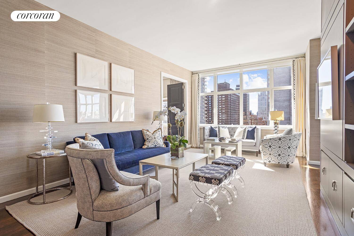 Welcome to 181 East 90th Street, Unit 21A, in the charming Carnegie Hill neighborhood.