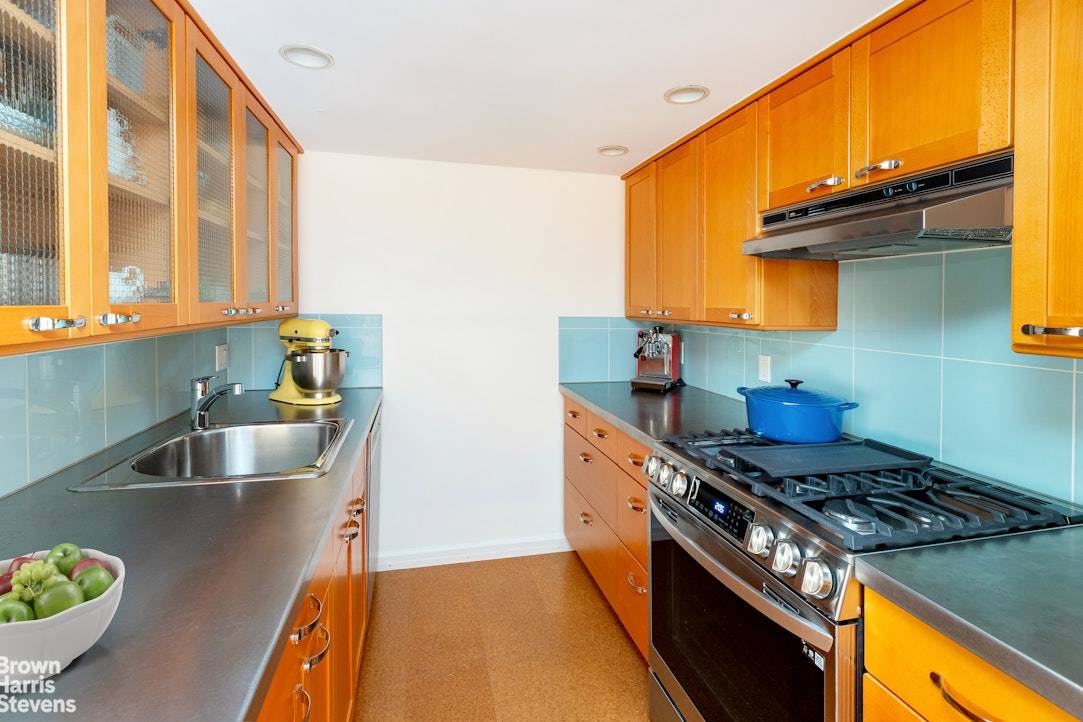 HIGH FLOOR, SOUTH FACING, FULLY RENOVATED CONDO WITH LOW MONTHLIES IN THE HEART OF THE UPPER EAST SIDE !
