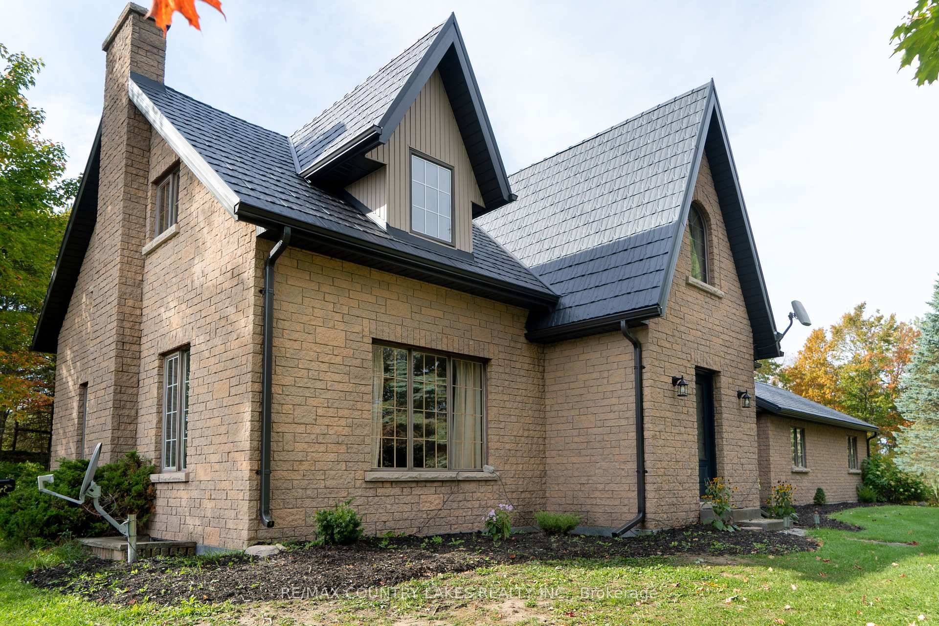 Looking for peace and tranquility outside of the city ?
