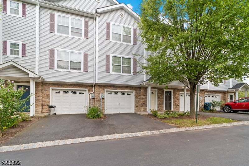 Welcome to this move in ready townhome in the heart of Franklin Township's highly sought after gated community.