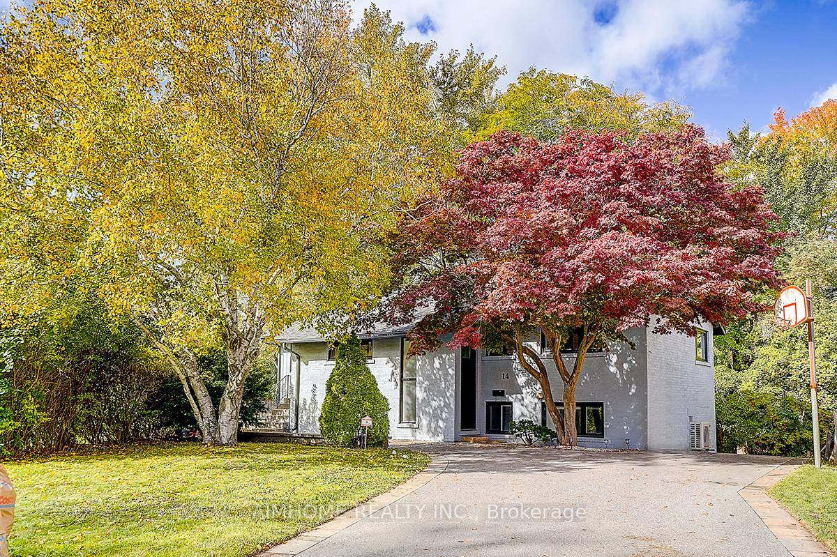 Nestled on a quiet cul de sac in prestigious Banbury Don Mills, this cozy fresh home features a huge private pie lot 8224 Sqft, WALK OUT Basement, Ground level Office ...