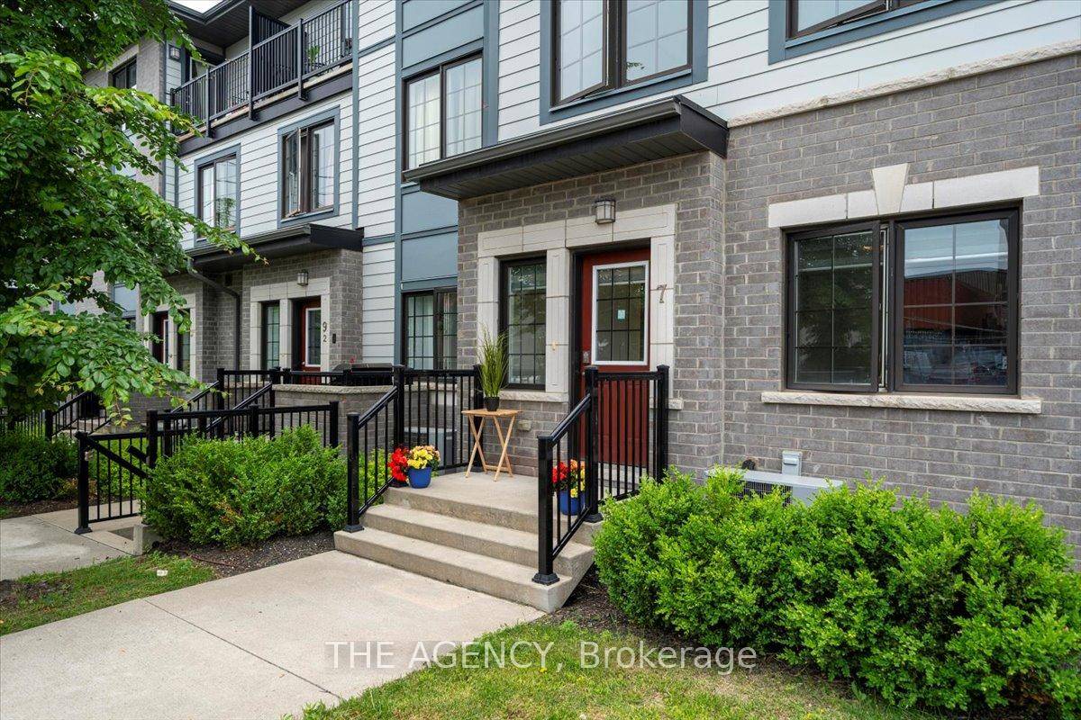 Motivated Seller ! ! ! Welcome to this exceptionally designed 2 storey corner semi detached condo townhouse, offering luxurious, light filled living space.