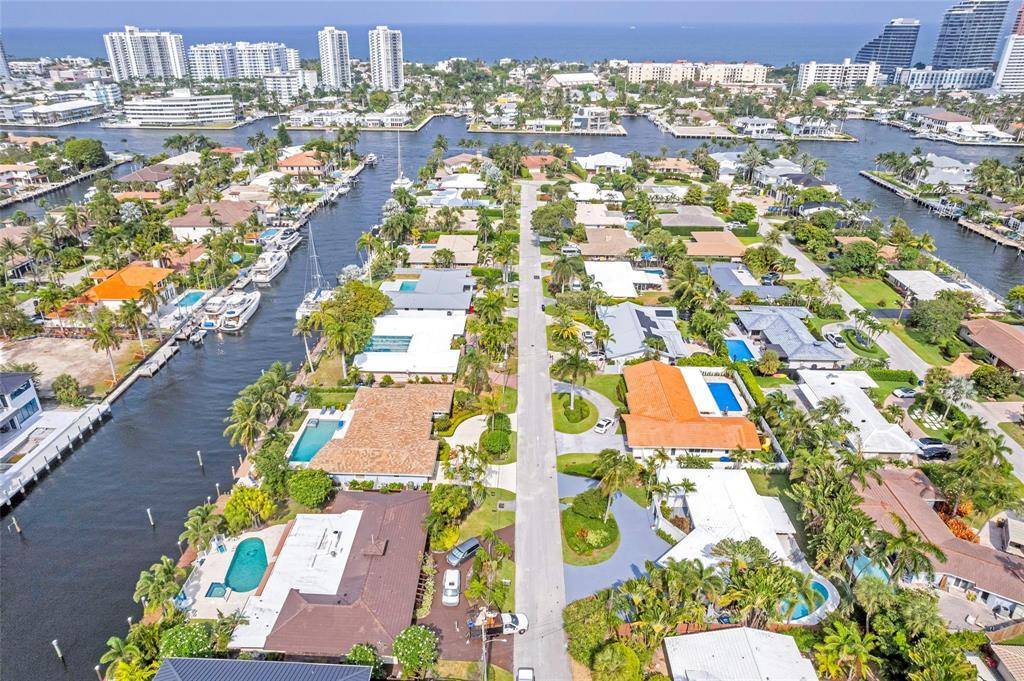 30 DAY MIN 90 DAY MAX Flexible Terms Month to Month Pretty Turnkey Coral Ridge updated pool home on beautiful East of Bayview waterfront street.