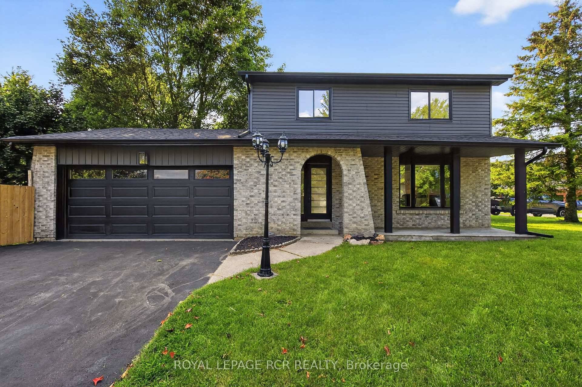 Welcome to 179 Tupper St W !