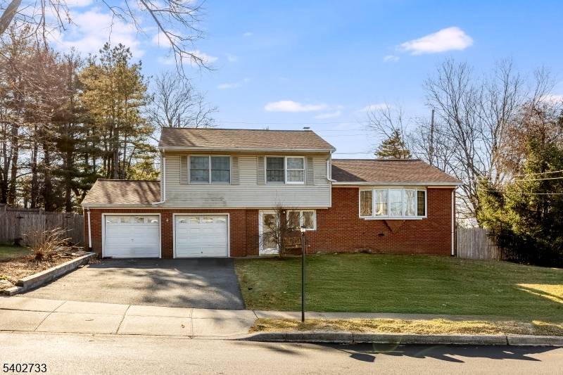 Don't miss out on this opportunity Knocks sought after Location !