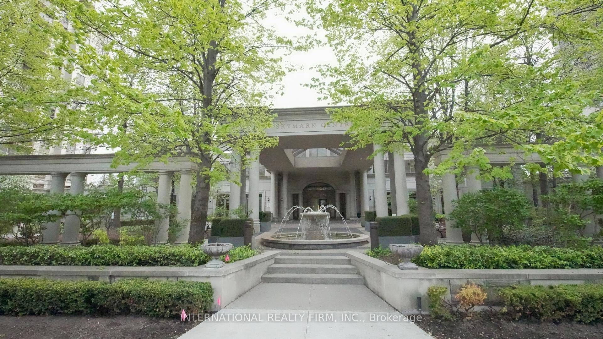 Includes Parking ! Welcome to Suite 924 at 80 Harrison Garden Blvd a spacious and bright 1 bedroom residence in the prestigious Skymark at Avondale by Tridel.
