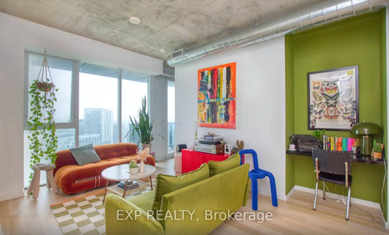 River City 3 1 bed, 1 bath Model B3 across from Corktown Common.